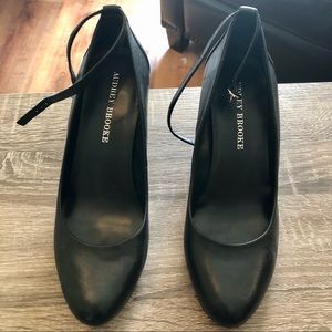 Audrey Brooke Leather Black Ankle Strap Wedges Size 7